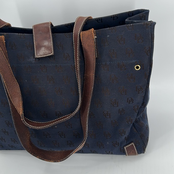 Dooney & Bourke DB canvas tote bag - Picture 2 of 8